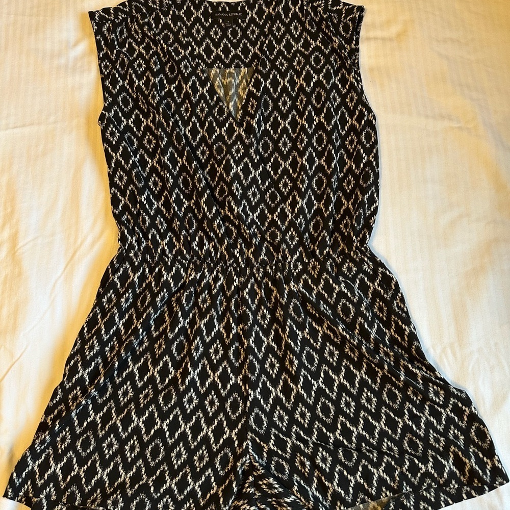 Banana Republic Monochrome Patterned Romper
